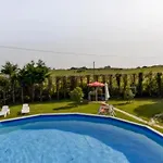 Tranquila Con Piscina Y Jardin 