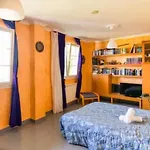 Tranquila Con Piscina Y Jardin 