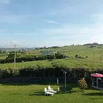 Tranquila Con Piscina Y Jardin 