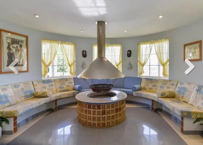 Tranquila Con Piscina Y Jardin 